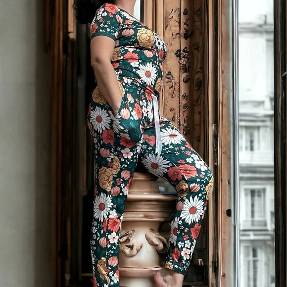 Shirley‎ & Stone hunter green boho floral jogger lounge pajama set - Picture 3 of 8